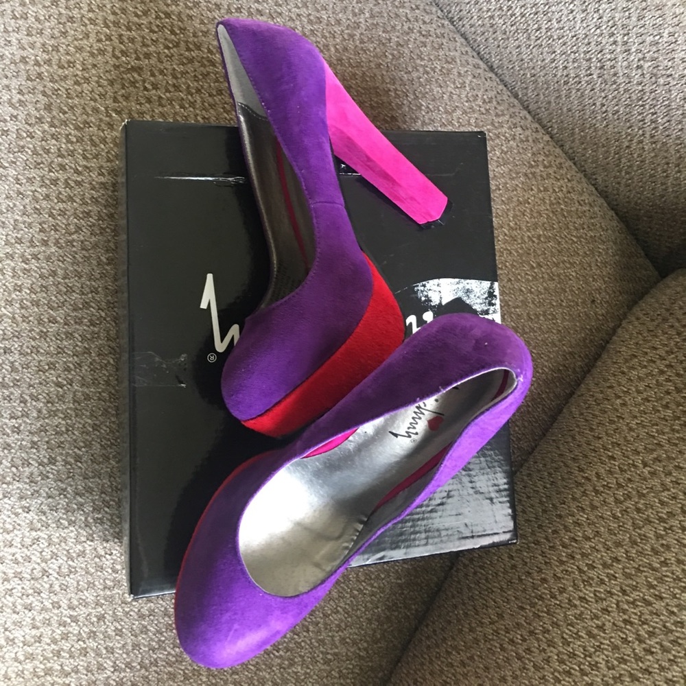 *Used* Luv Lee - Purple Luichiny worn once - Picture 7 of 7